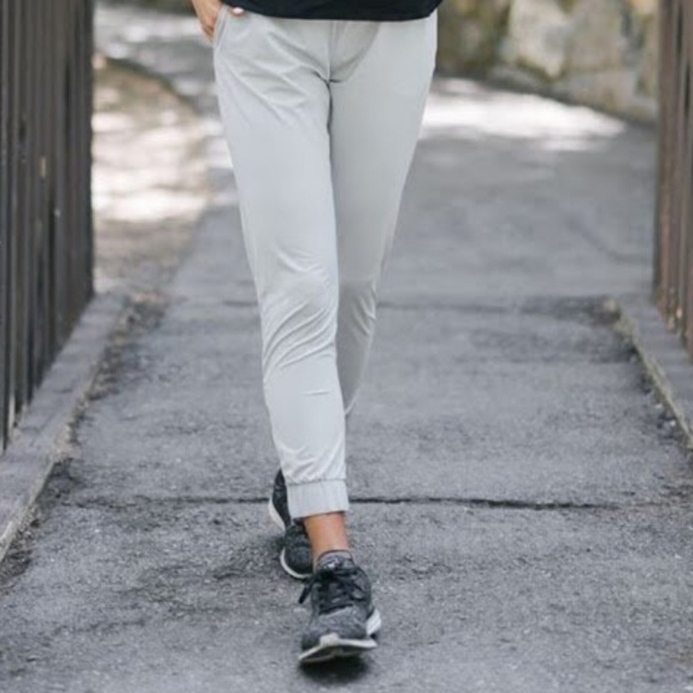 Zyia Everywhere Zipper Jogger